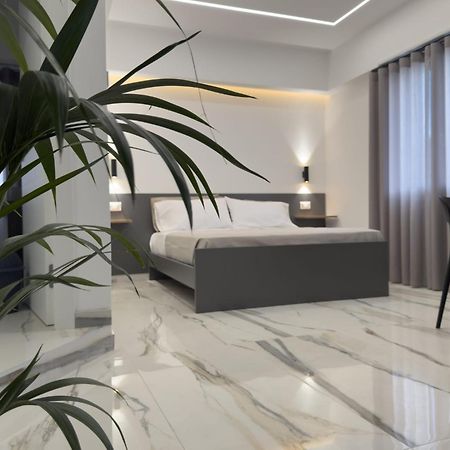 B&B Arcade Luxury Montepaone Lido ภายนอก รูปภาพ